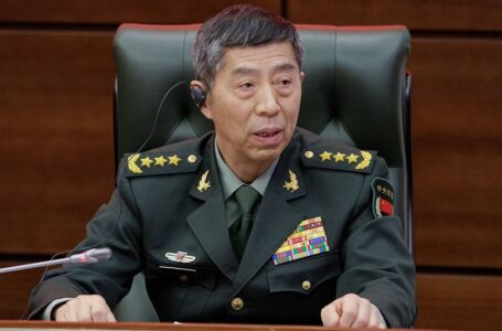 Xi Jinping destituye a ministro de Defensa