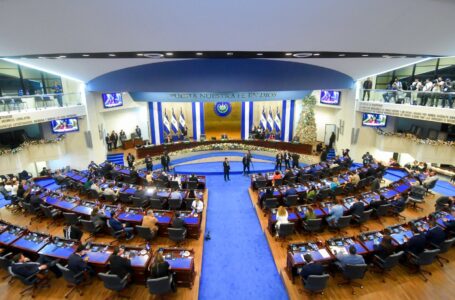 Asamblea otorga licencia de seis meses al presidente Bukele