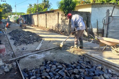 Avanzan obras viales en San Luis Talpa