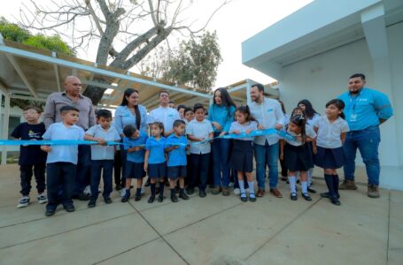 Comunidad educativa del cantón El Cuje reciben una infraestructura renovada