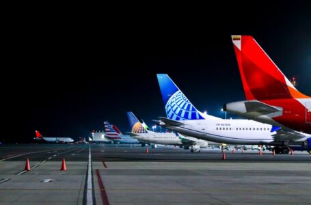 Aeropuerto salvadoreño incrementa en 35 % las atenciones a vuelos de pasajeros