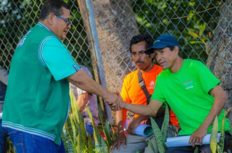 Luis Urías destaca apoyo a cafetaleros, Surf City y agricultores en La Libertad