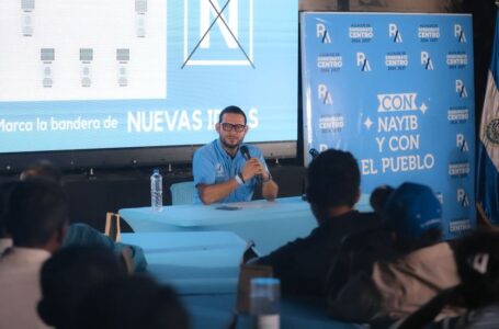 Candidato de Nuevas Ideas en Sonsonate Centro se reúne con líderes comunitarios