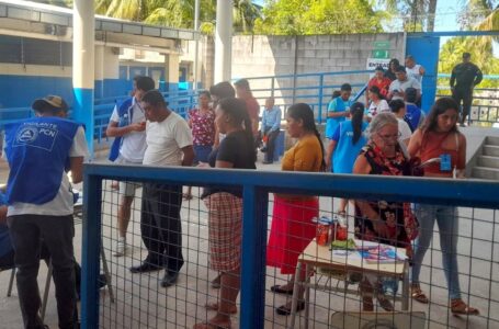 Salvadoreños en zonas delimitadas con Honduras acuden a votar