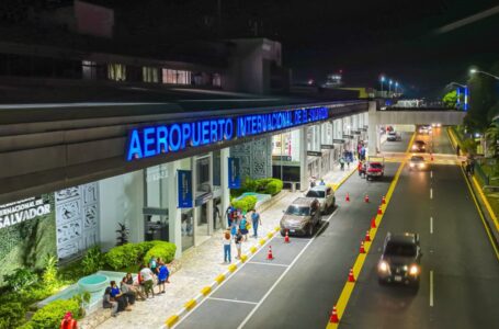 El Aeropuerto Internacional de El Salvador ha atendido un 43% más de viajeros que el año 2023