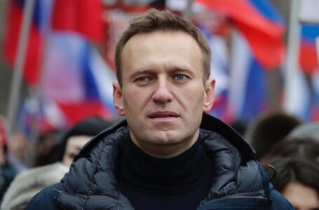 Sorpresa y acusaciones mutuas por la muerte del principal opositor político en Rusia