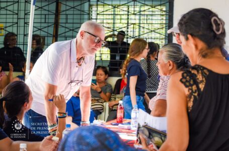Integración lleva campaña de salud a La Campanera en Soyapango