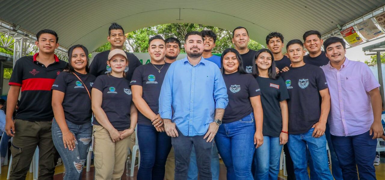 Gobierno lleva programa Juventudes con Éxito a Apastepeque, San Vicente