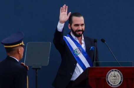 Banda presidencial de Nayib Bukele: Símbolo de poder y continuidad