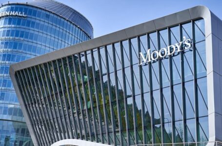 Presidente Bukele destaca mejora de Moody’s en la nota crediticia de El Salvador