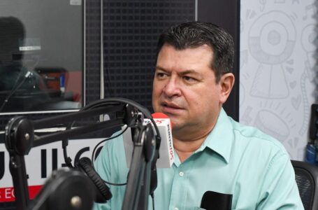 Periodista Edward Gutiérrez destaca el apoyo del Gobierno al bolsillo de los salvadoreños