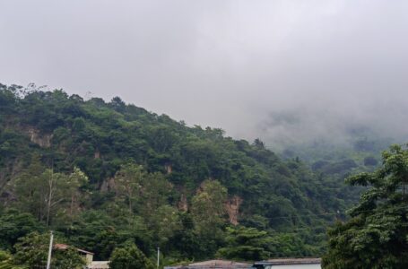 Emiten aviso por incremento de las lluvias debido a una onda tropical