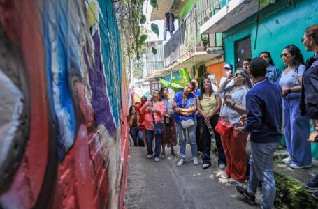 Delegación del gobierno de Guatemala y ACNUR visitan comunidades de Mejicanos