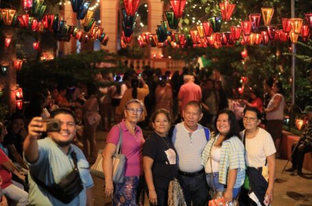 Festival de Los Farolitos se desarrolló en un ambiente de paz y seguridad