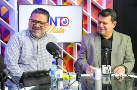 Periodistas destacan trayectoria de Mauricio Arriaza Chicas en la PNC