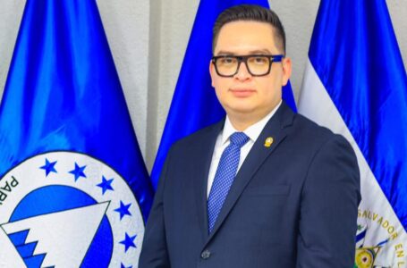 Diputado Carlos Hernández es electo como presidente del Parlacen