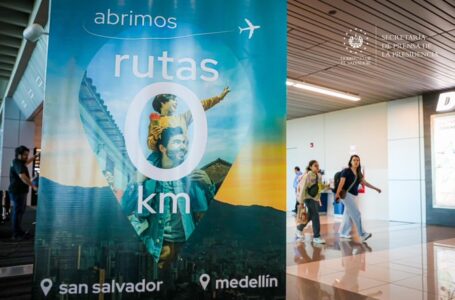 El Salvador tendrá ruta de vuelo directo hacia Medellín