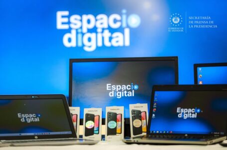 Gobierno de Bukele sigue cerrando la brecha digital