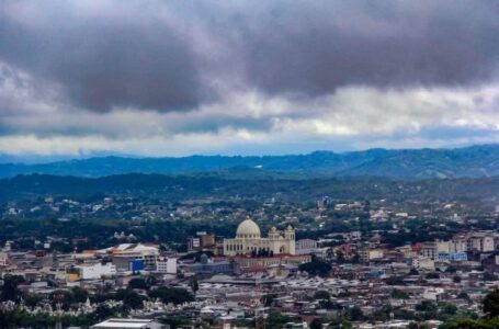 Emiten advertencia por el incremento de lluvias asociadas a la tormenta tropical Sara