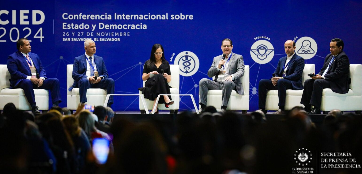 Panelistas destacan el nuevo clima de negocios en El Salvador en la segunda jornada de la CIED 2024