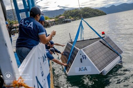 Instalación de boyas ultrasónicas en el lago de Coatepeque tiene una inversión de $6.7 millones