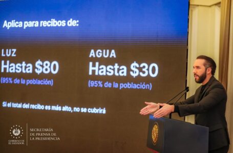 Presidente Bukele explicó cómo se está aplicando el beneficio del pago de servicios