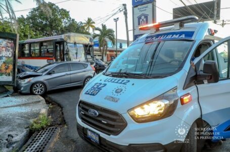 Equipos de primera respuesta del Gobierno atienden múltiple accidente en colonia Escalón