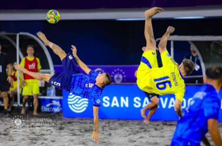 El Salvador debutó en el arranque de la Beach Soccer Cup 2025