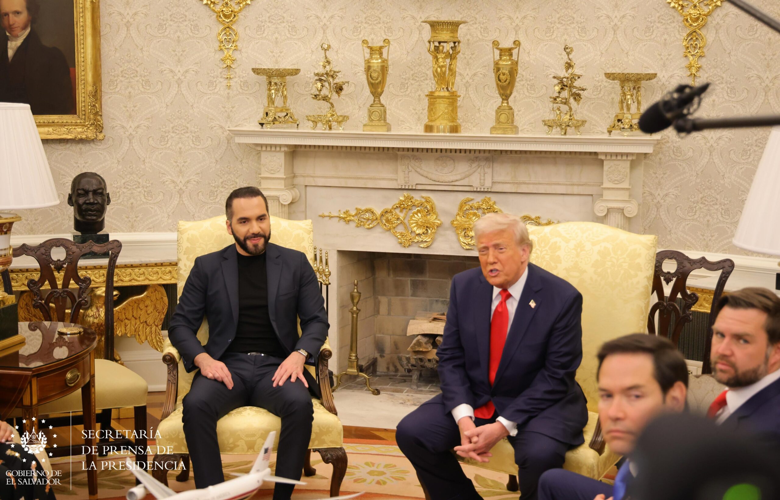 Presidente Bukele protagoniza histórico encuentro con Donald Trump en la Casa Blanca