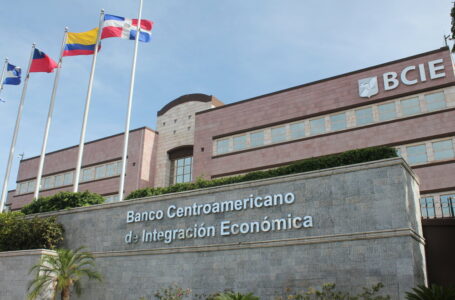 El BCIE otorga financiamiento por $215 millones para proyectos de infraestructura vial